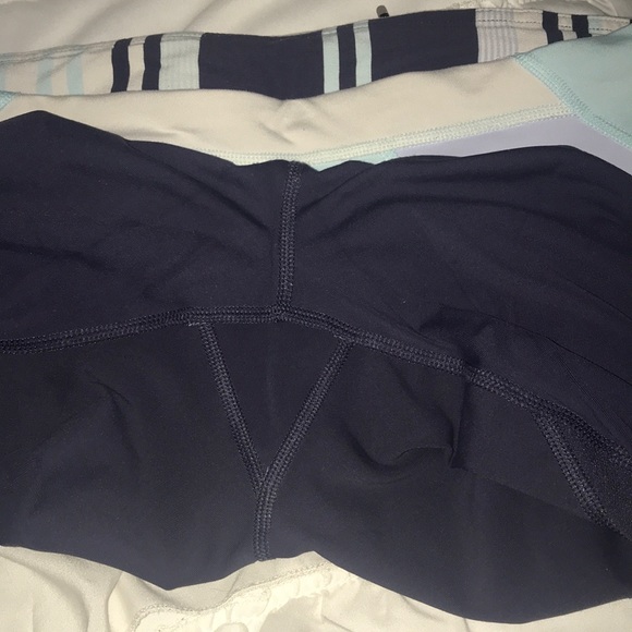 Lululemon Inspire Crops - Picture 5 of 5